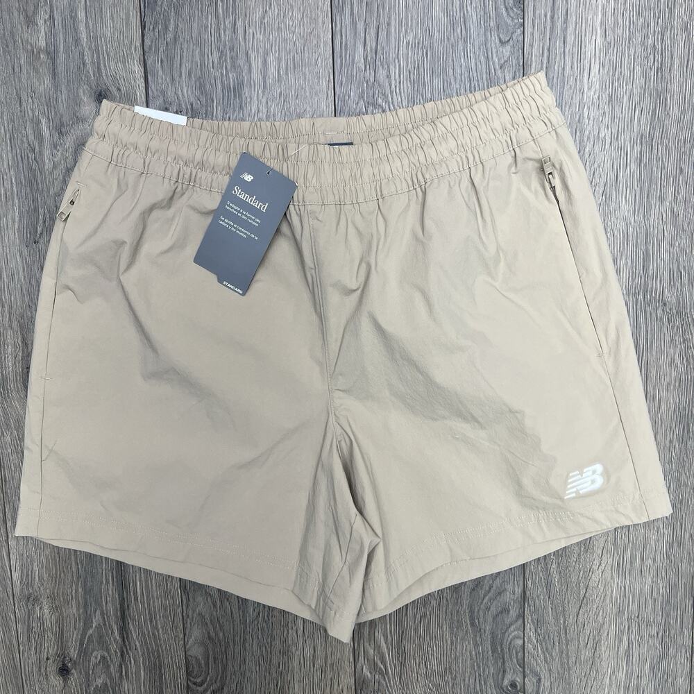 New Balance Shorts Size Large Mens Light Brown Woven 5" Athletic Stretch